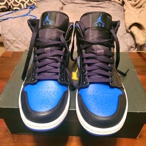 Jordan 1 mid hyper royal tumbled leather(DS)